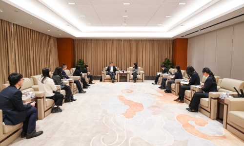 中信银行荆门分行党委书记、、、行长单国民莅临15VIP太阳集团调研